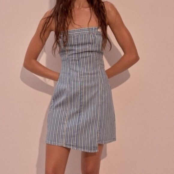 Zara Dresses & Skirts - Zara Strapless Striped Denim Mini Strapless Dress Sz L